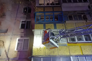 ❗️ Эвакуировали 10 человек ❗️В Черкассах на пожаре спасатели вывели людей из задымленной среды❗️ фото
