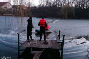 ❗️В Виннице чрезвычайники спасли из воды двух человек❗️ фото