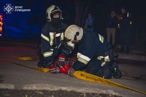 ❗️В Сумах спасатели эвакуировали 5 человек во время пожара в общежитии❗️ фото