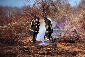 ❗️На Черниговщине продолжается ликвидация пожара торфу❗️Ліквідовано очаги возгорания на площади почти 11 га❗️